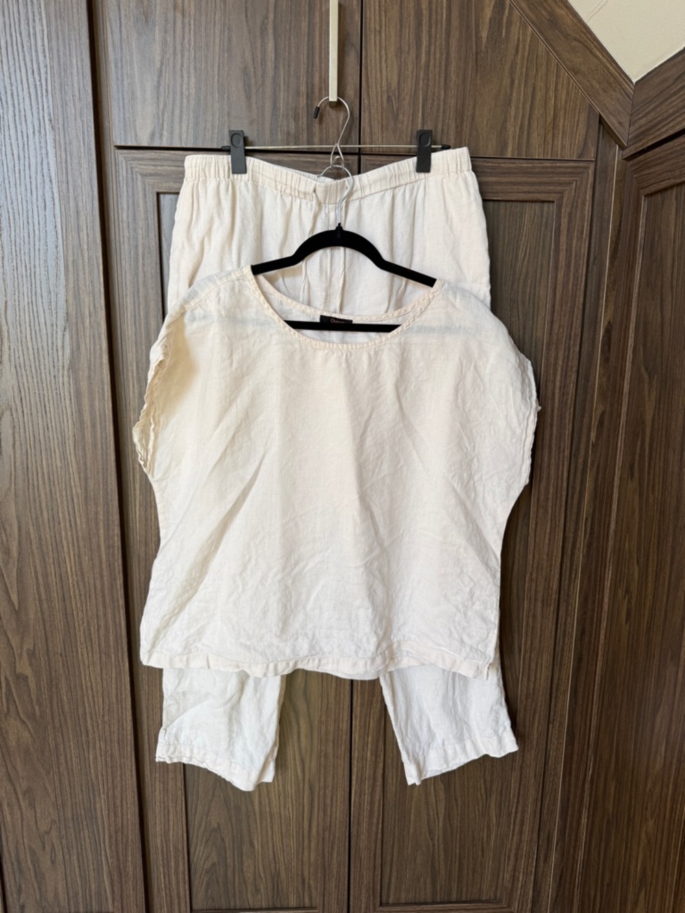 Quince Linen Pajama Set - Relaxed Short Sleeve Top & Wide Leg Pants - Picture 9 of 15
